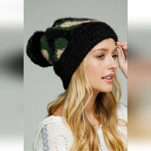 Fadivo New York Camo Winter Hat Detailed With The Cutest Black Pom-Pom